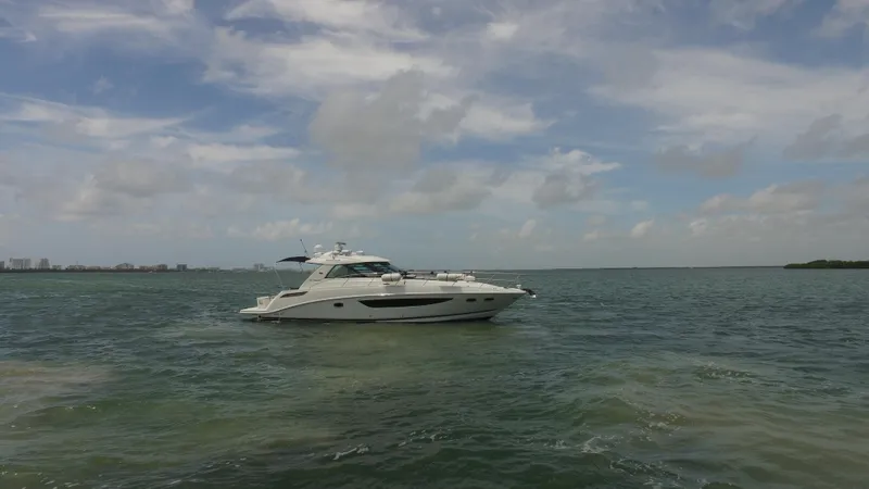 Totori Yacht Photos Pics 