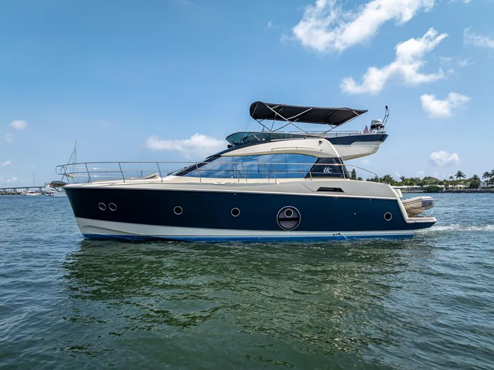 Good Deeds Yacht Photos Pics 