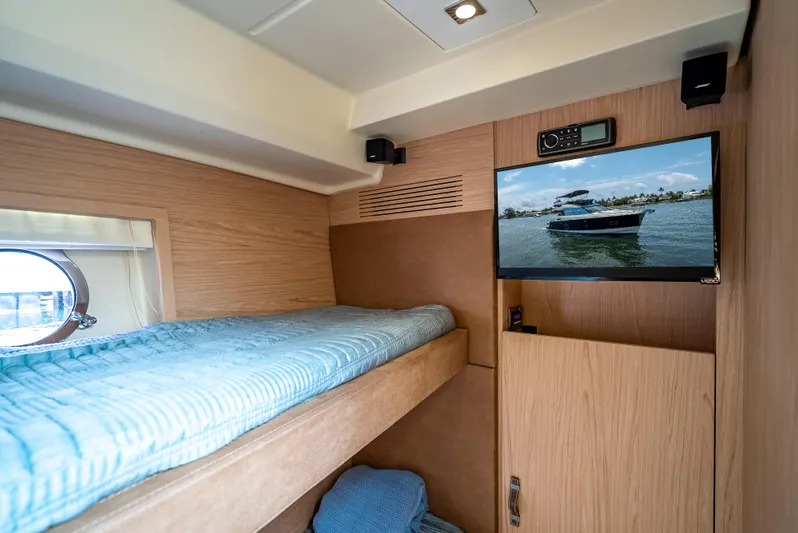 Good Deeds Yacht Photos Pics 