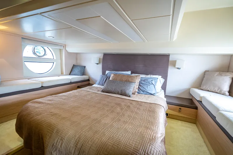 Good Deeds Yacht Photos Pics 