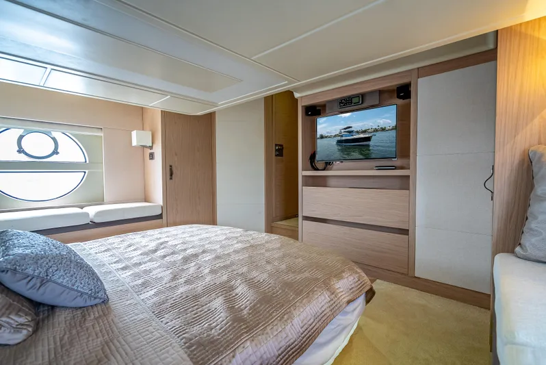 Good Deeds Yacht Photos Pics 