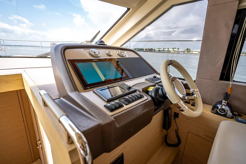 Good Deeds Yacht Photos Pics 