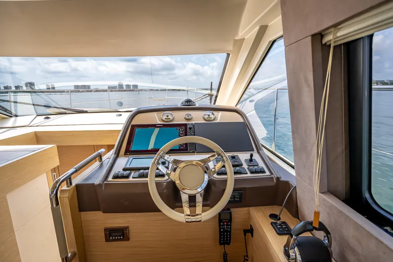 Good Deeds Yacht Photos Pics 