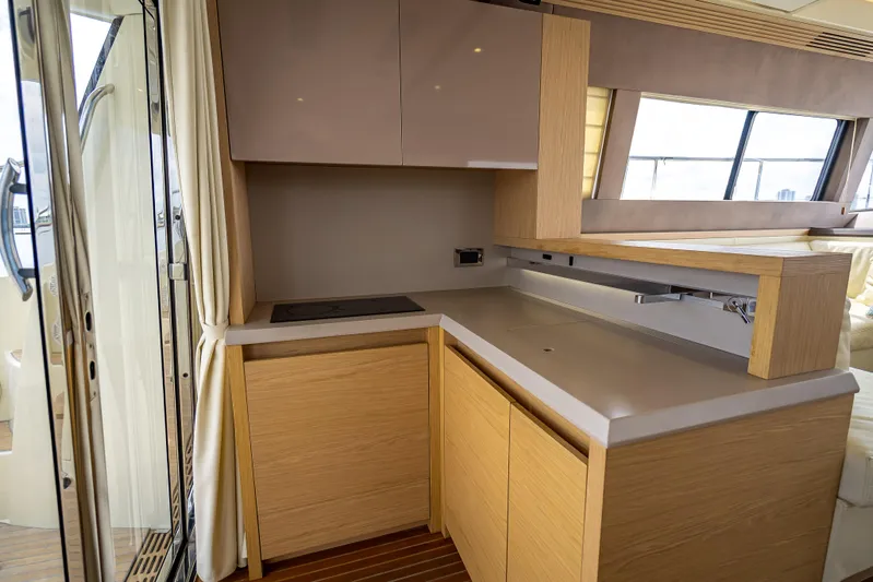 Good Deeds Yacht Photos Pics 