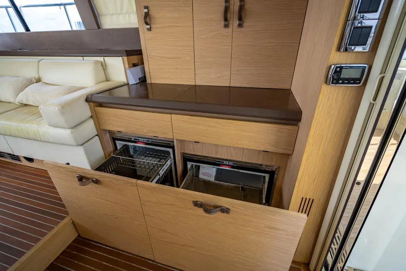 Good Deeds Yacht Photos Pics 