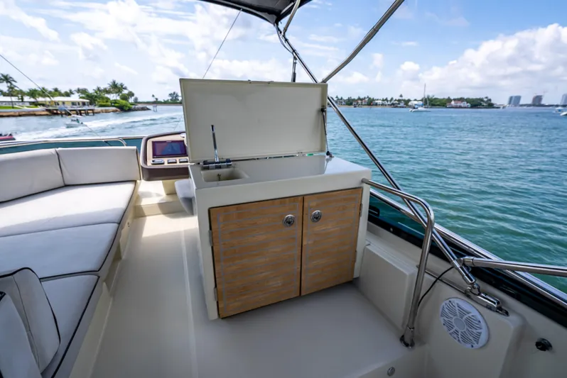 Good Deeds Yacht Photos Pics 