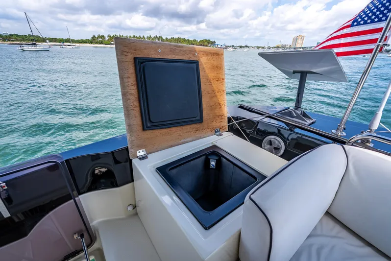 Good Deeds Yacht Photos Pics 