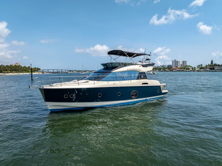 Good Deeds Yacht Photos Pics 