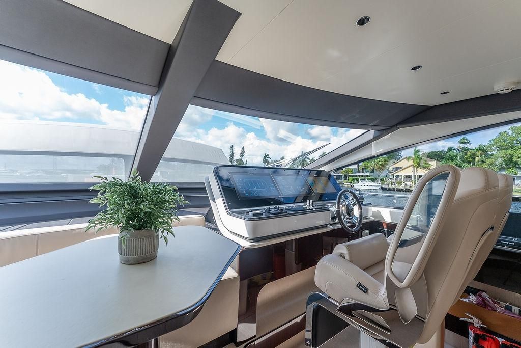 2022 Azimut 87 