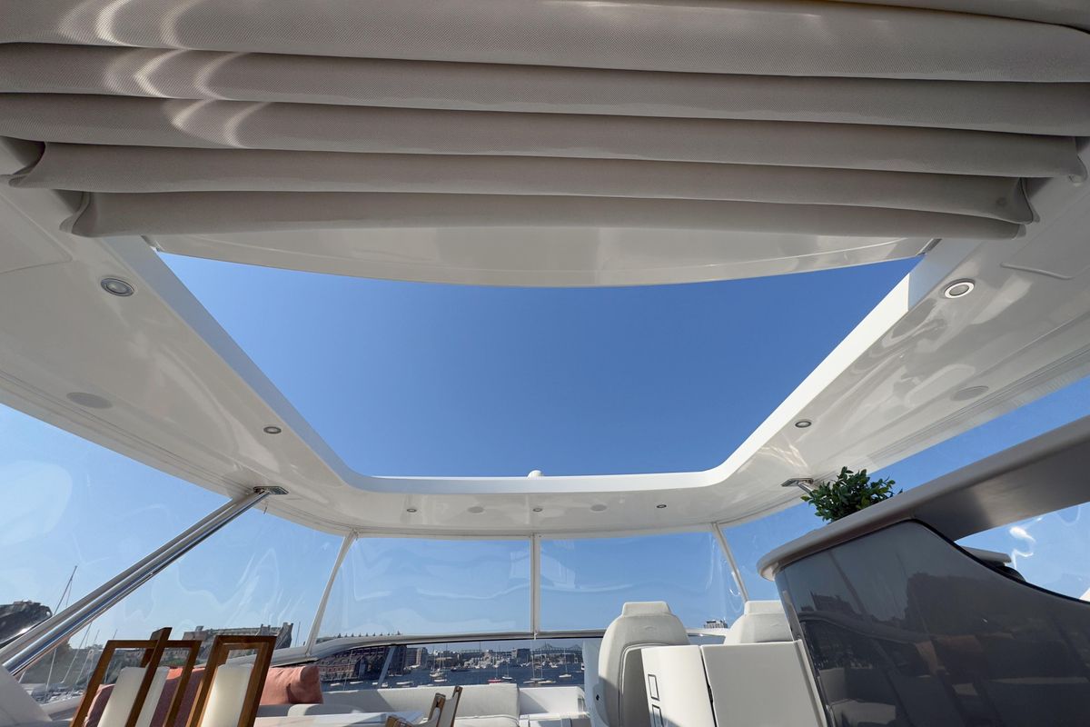 2022 Azimut 87 