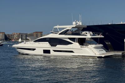 Yacht