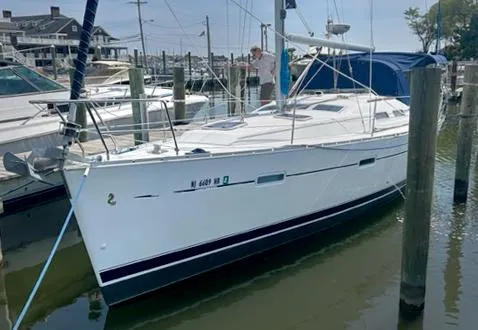 Z's Girl Yacht Photos Pics 2008 Beneteau 373 - Docked