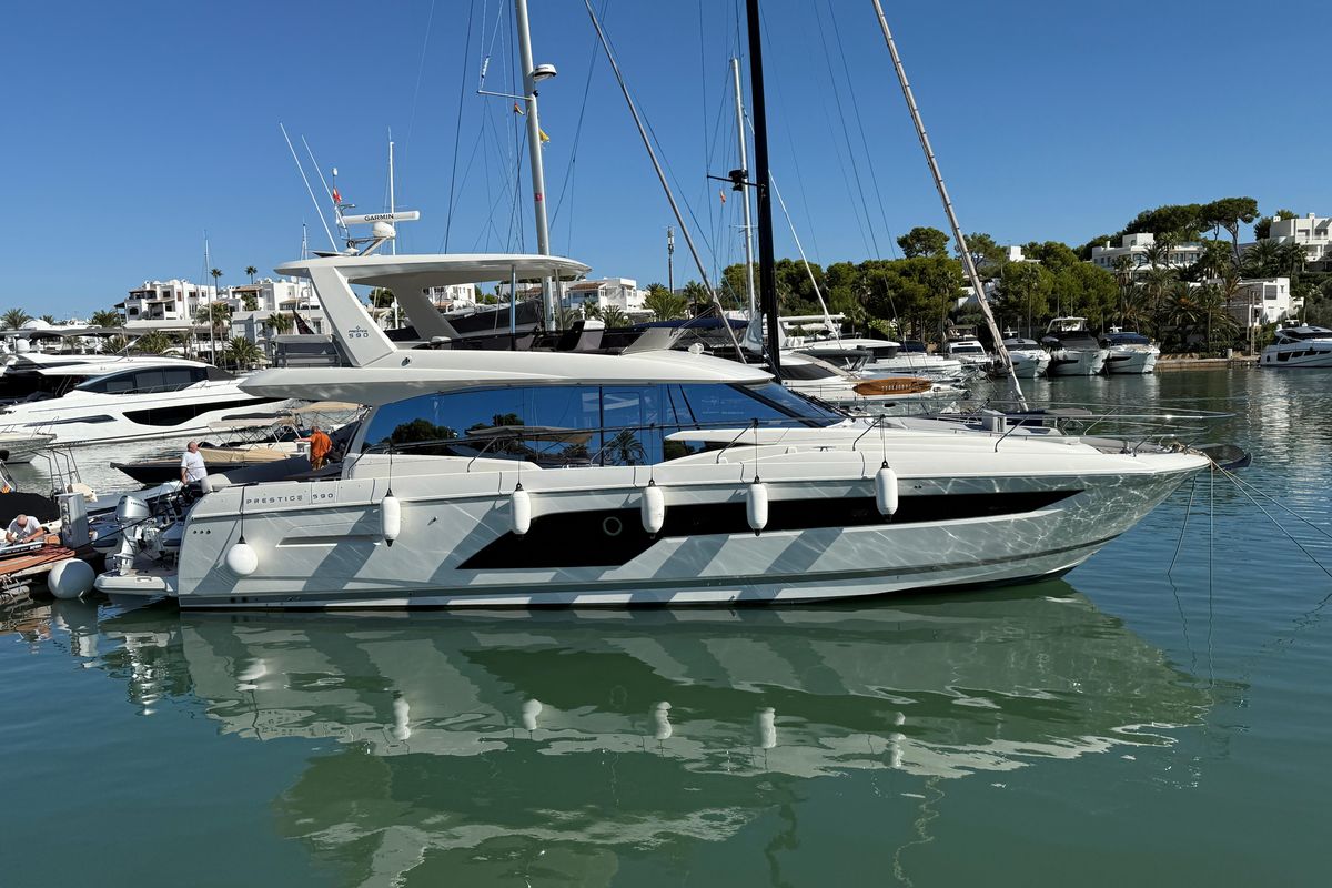 2024 Prestige 61 