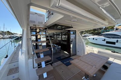 Yacht