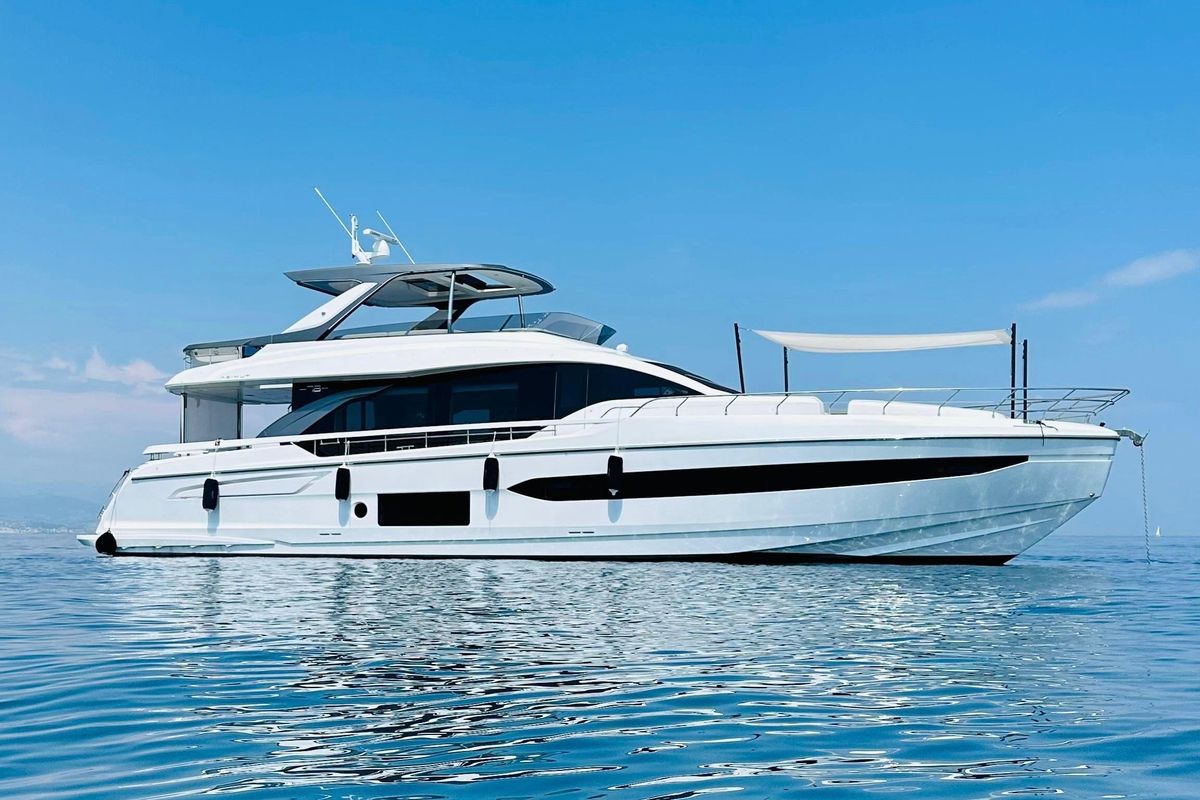2023 Azimut 77 