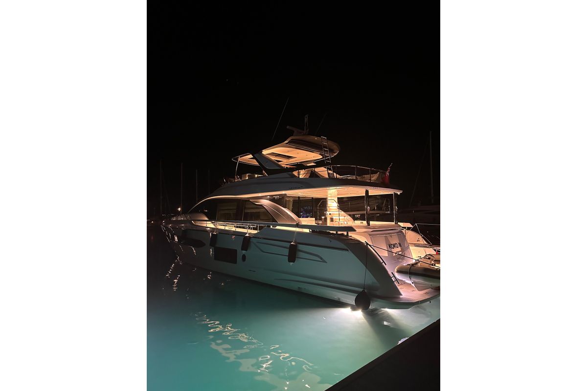 2023 Azimut 77 