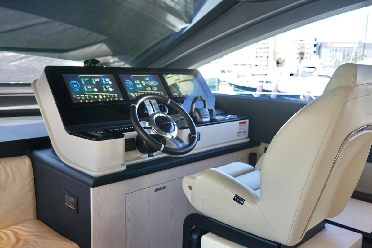 2023 Azimut 77 