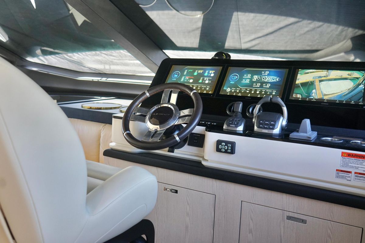2023 Azimut 77 