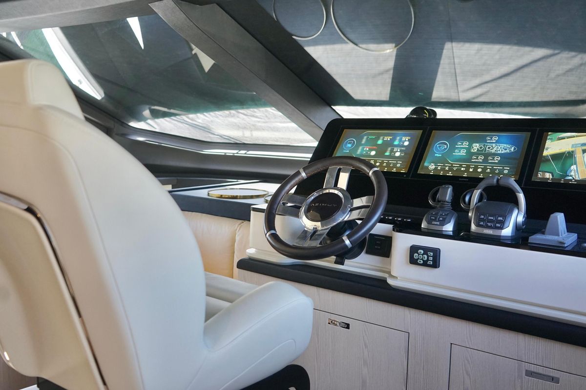 2023 Azimut 77 
