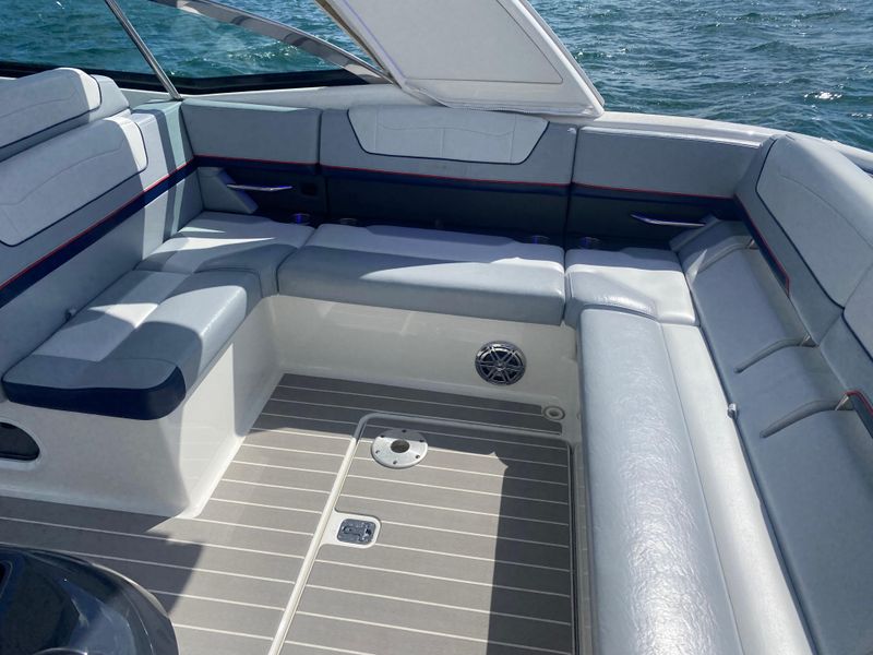 2020 Formula 350 Crossover Bowrider