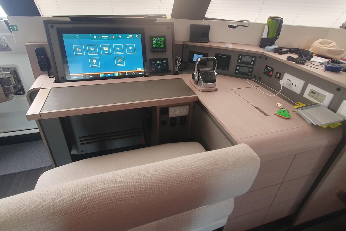 2023 Fountaine Pajot 61 