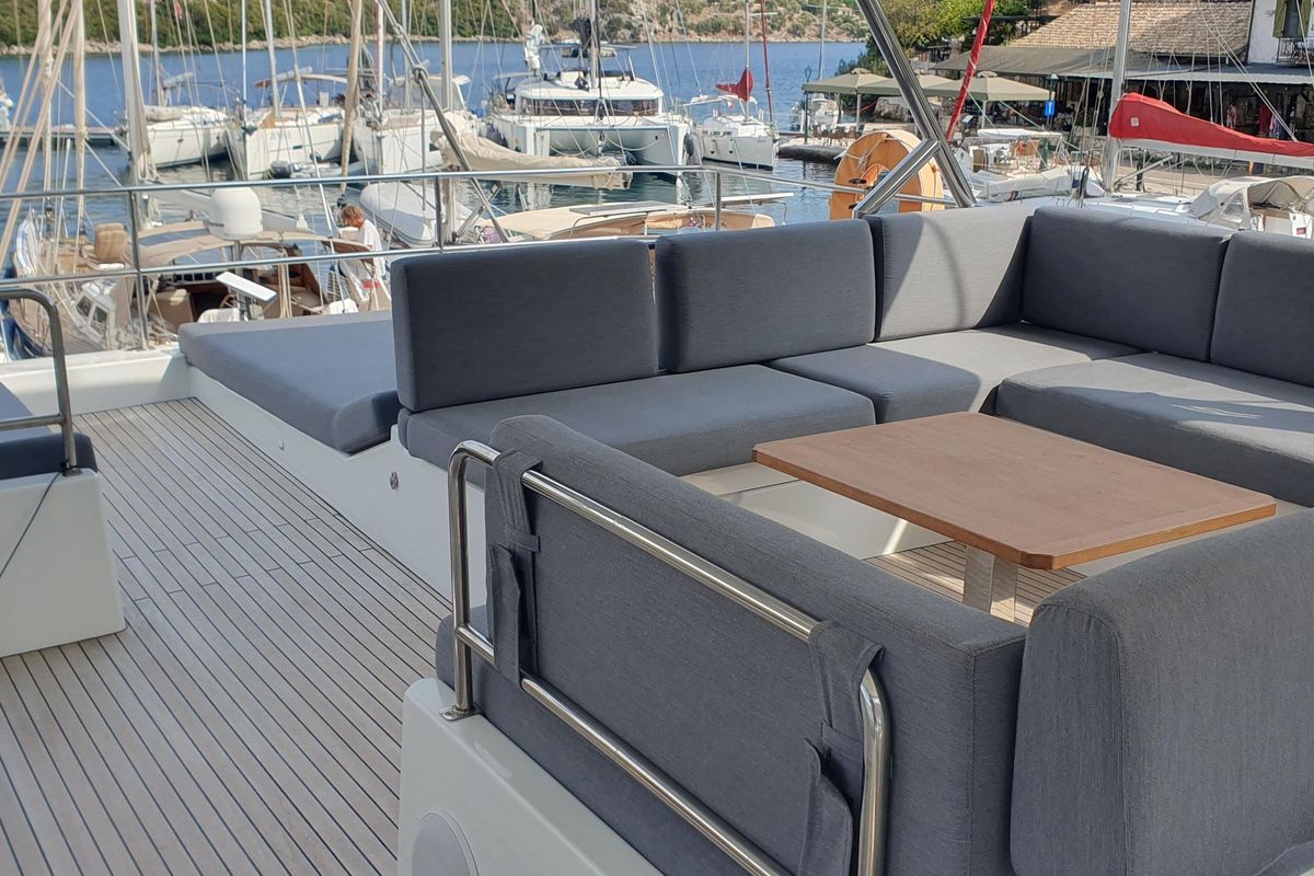 2023 Fountaine Pajot 61 
