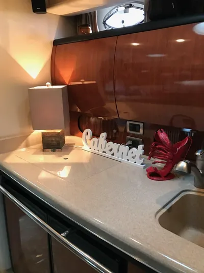  Yacht Photos Pics Interior of 2004 Sea Ray 360 Sundancer with elegant kitchen.