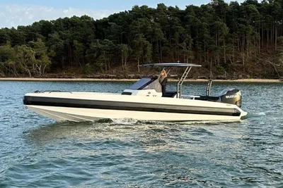 2024 Iron 827 T-Top