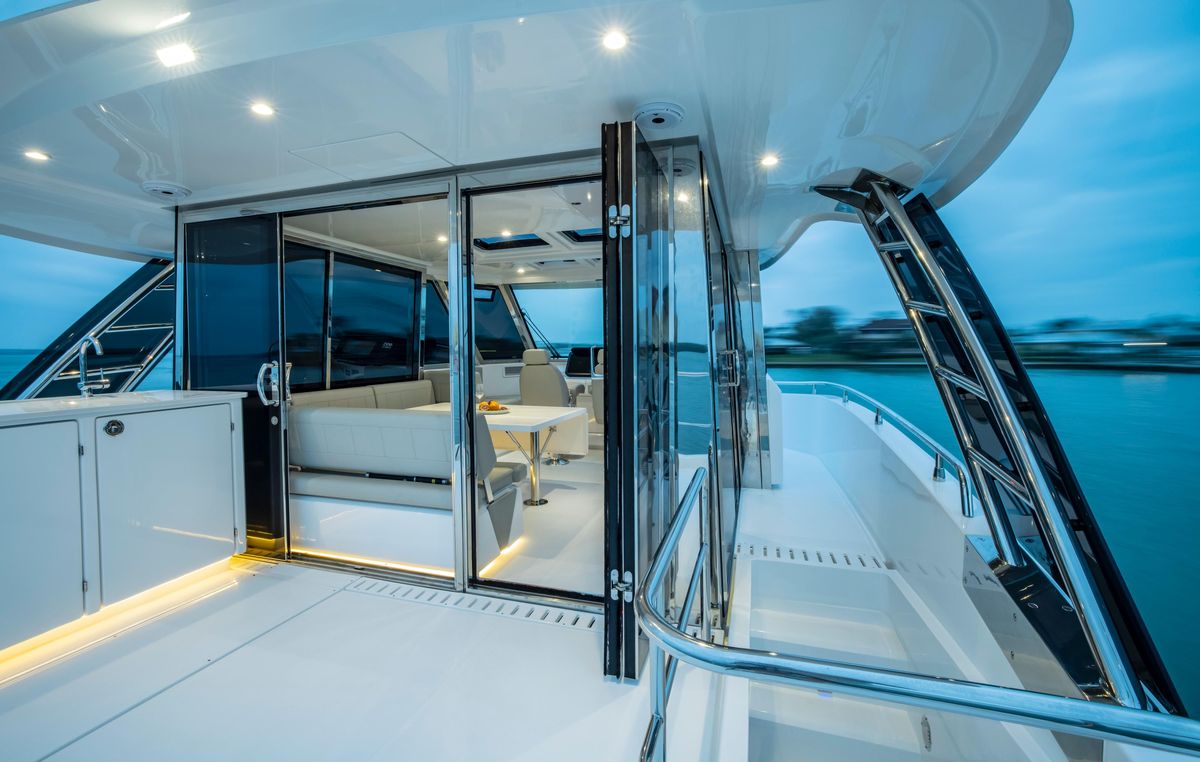 2023 Aquila 54 