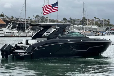 Cruisers Yachts 34 GLS OB