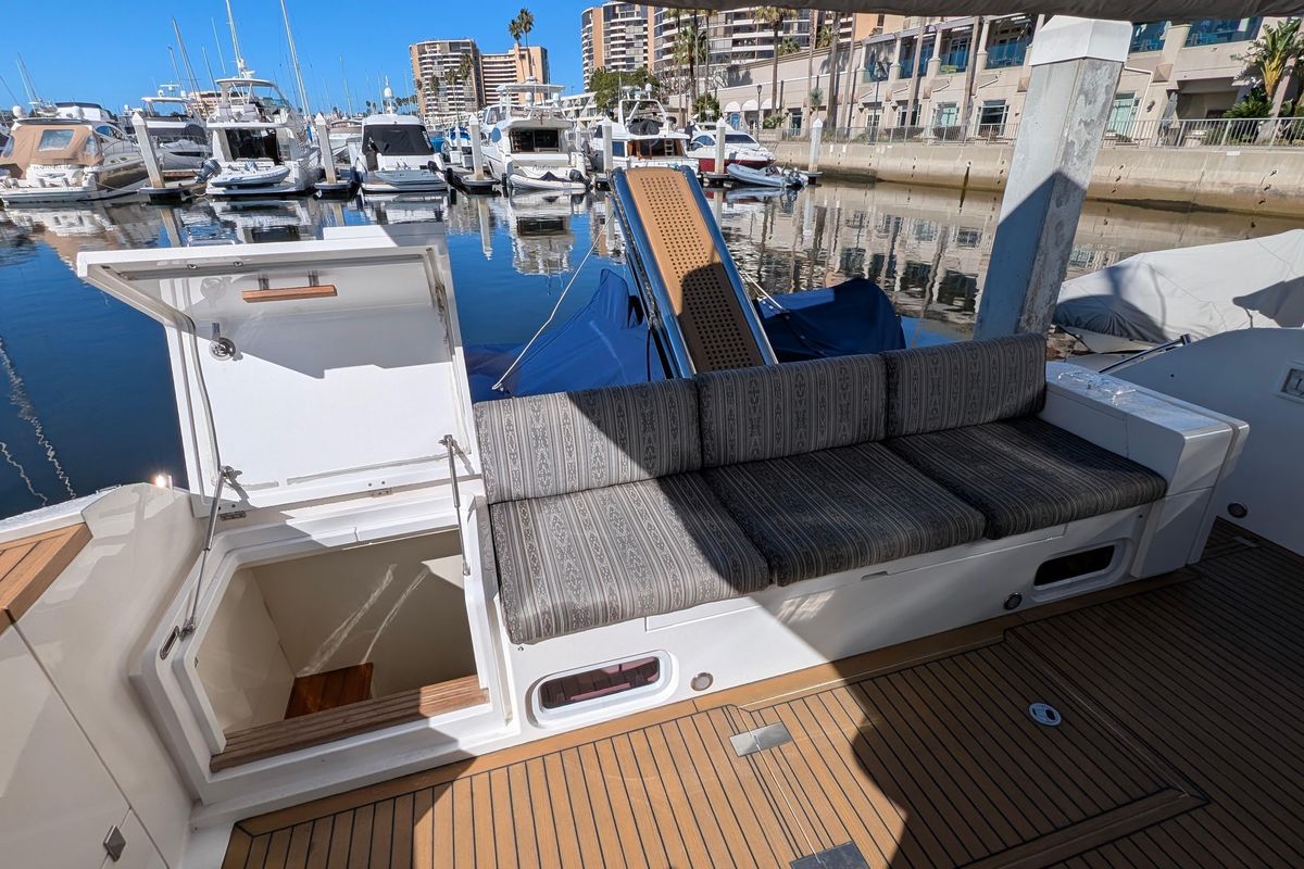 2010 Fairline 55 