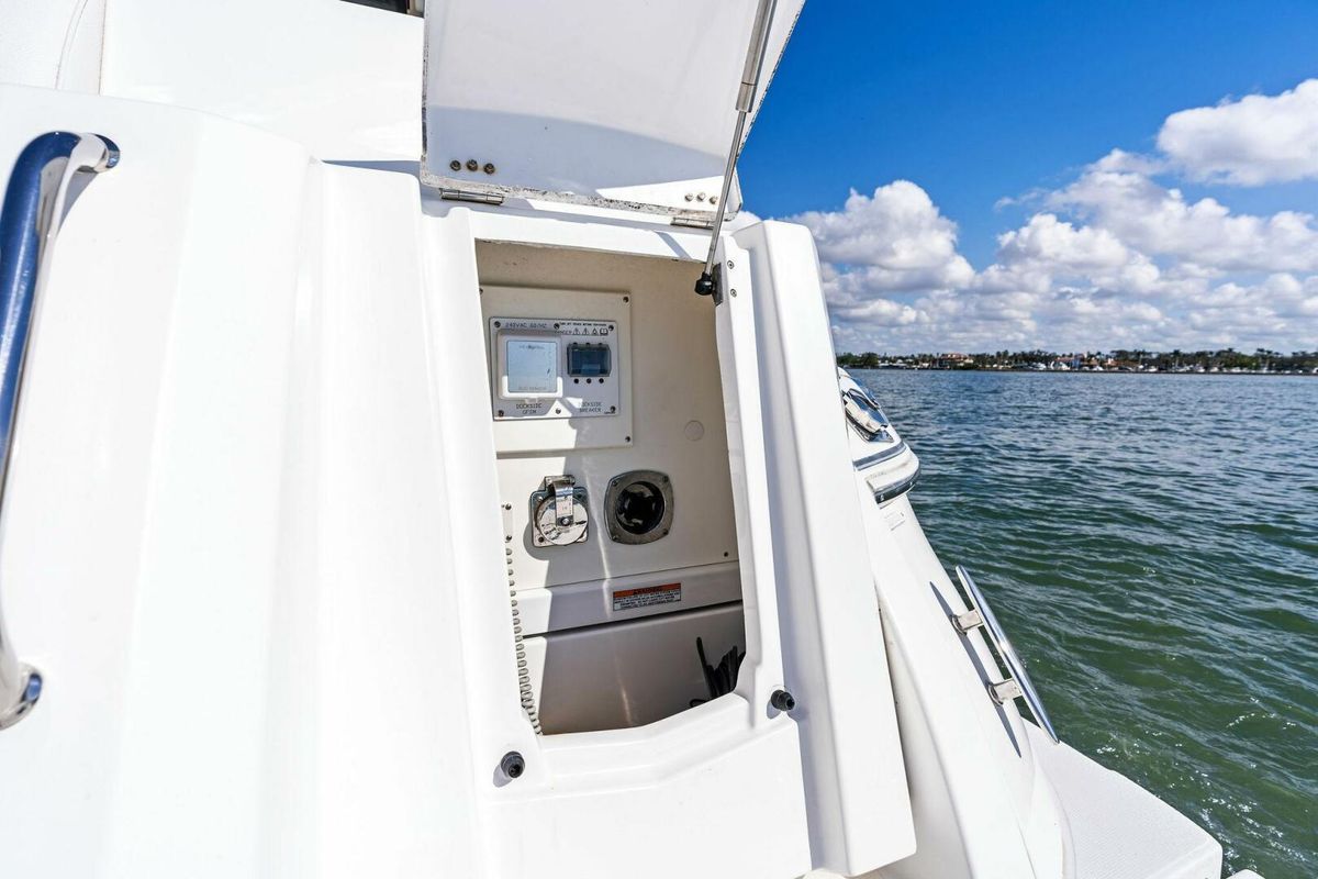 2019 Cruisers Yachts 45 