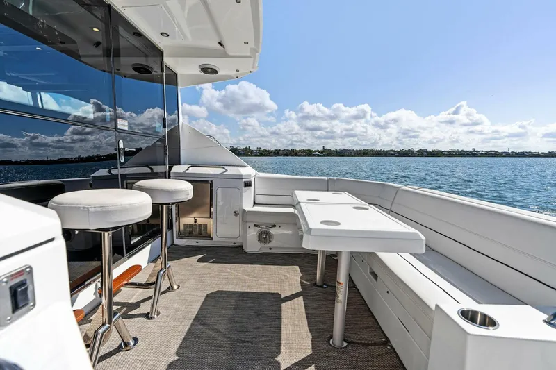 My Everything Yacht Photos Pics 2019 Cruisers Yachts 45 Cantius 'My Everything'