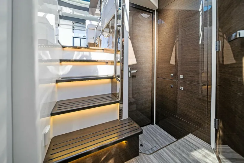 My Everything Yacht Photos Pics 2019 Cruisers Yachts 45 Cantius 'My Everything'