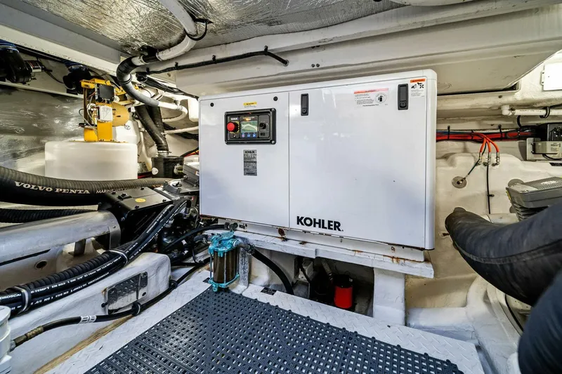 My Everything Yacht Photos Pics 2019 Cruisers Yachts 45 Cantius 'My Everything'