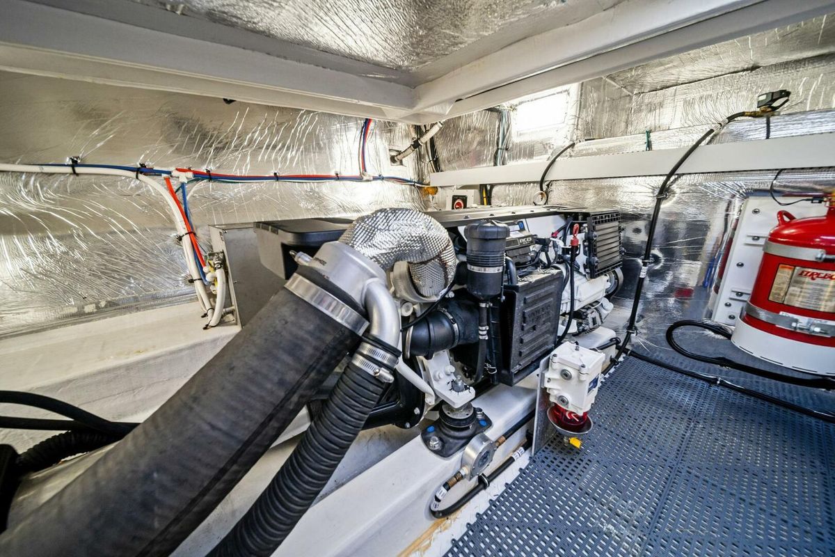 2019 Cruisers Yachts 45 