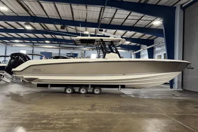 Boston Whaler 330 Outrage