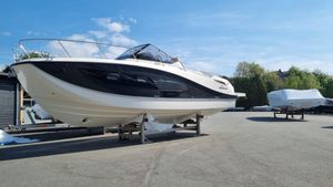 2023 Quicksilver 875 sundeck met 2 x Mercury Verado 225 pk op voorraad!