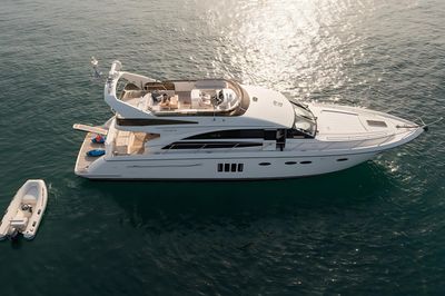Yacht