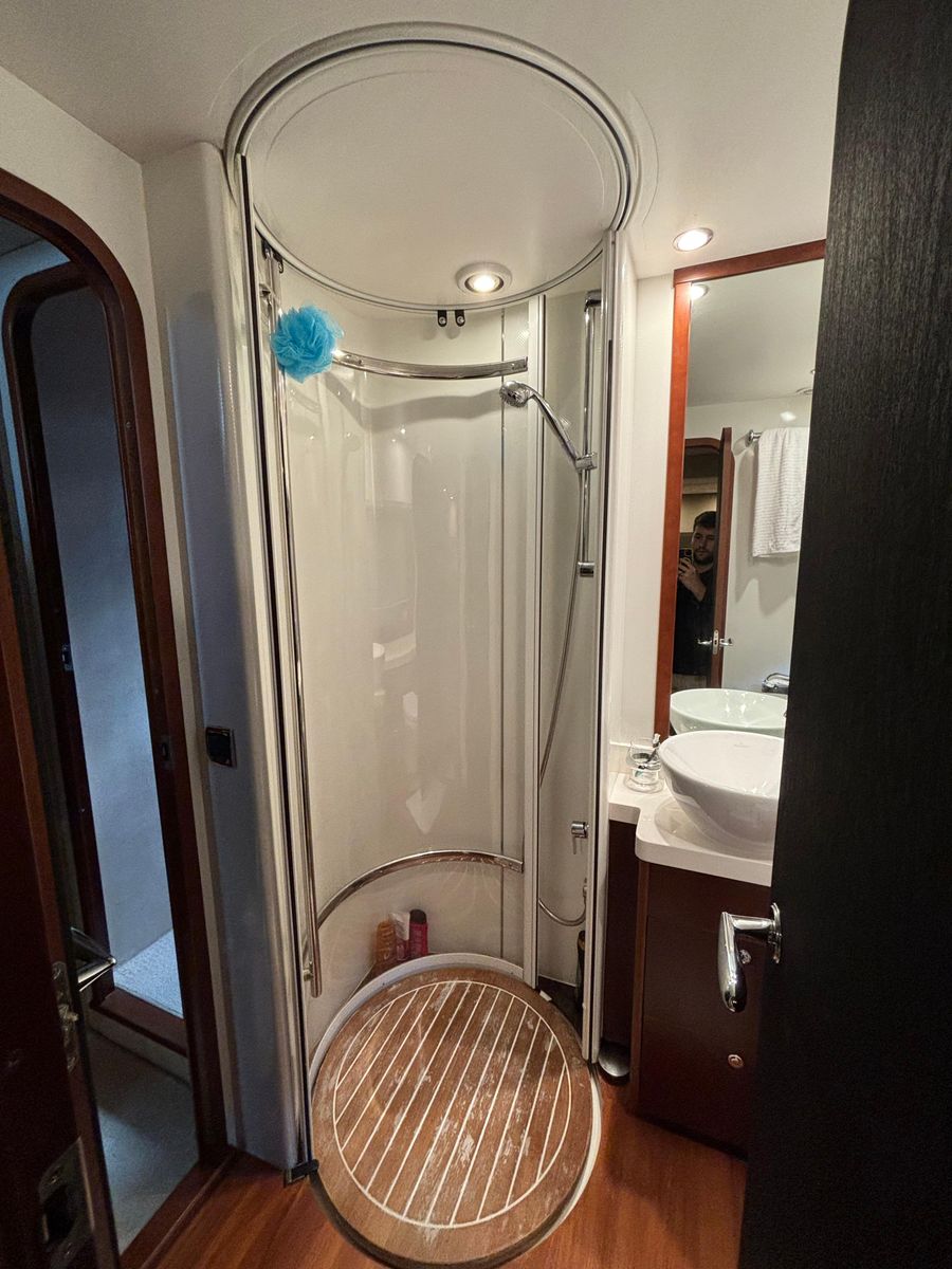 2010 Princess 65 
