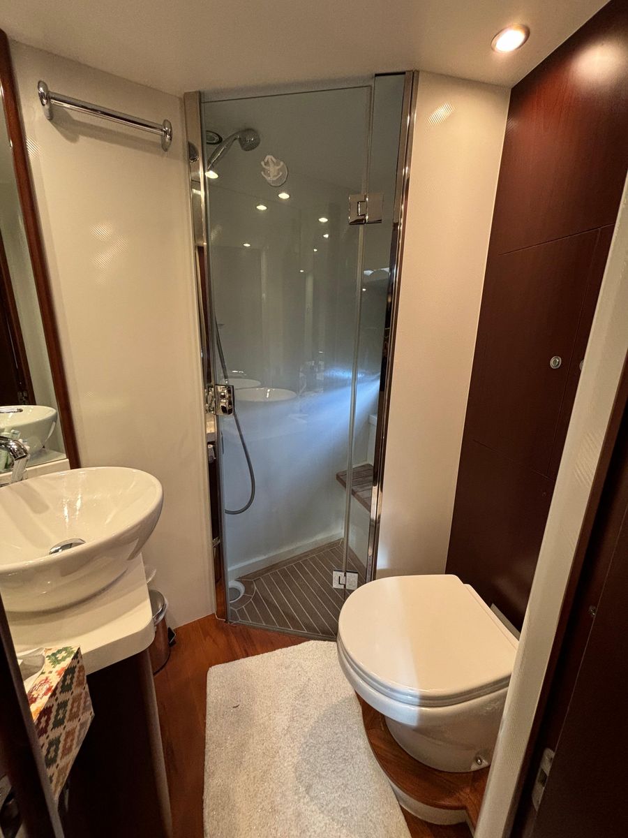 2010 Princess 65 