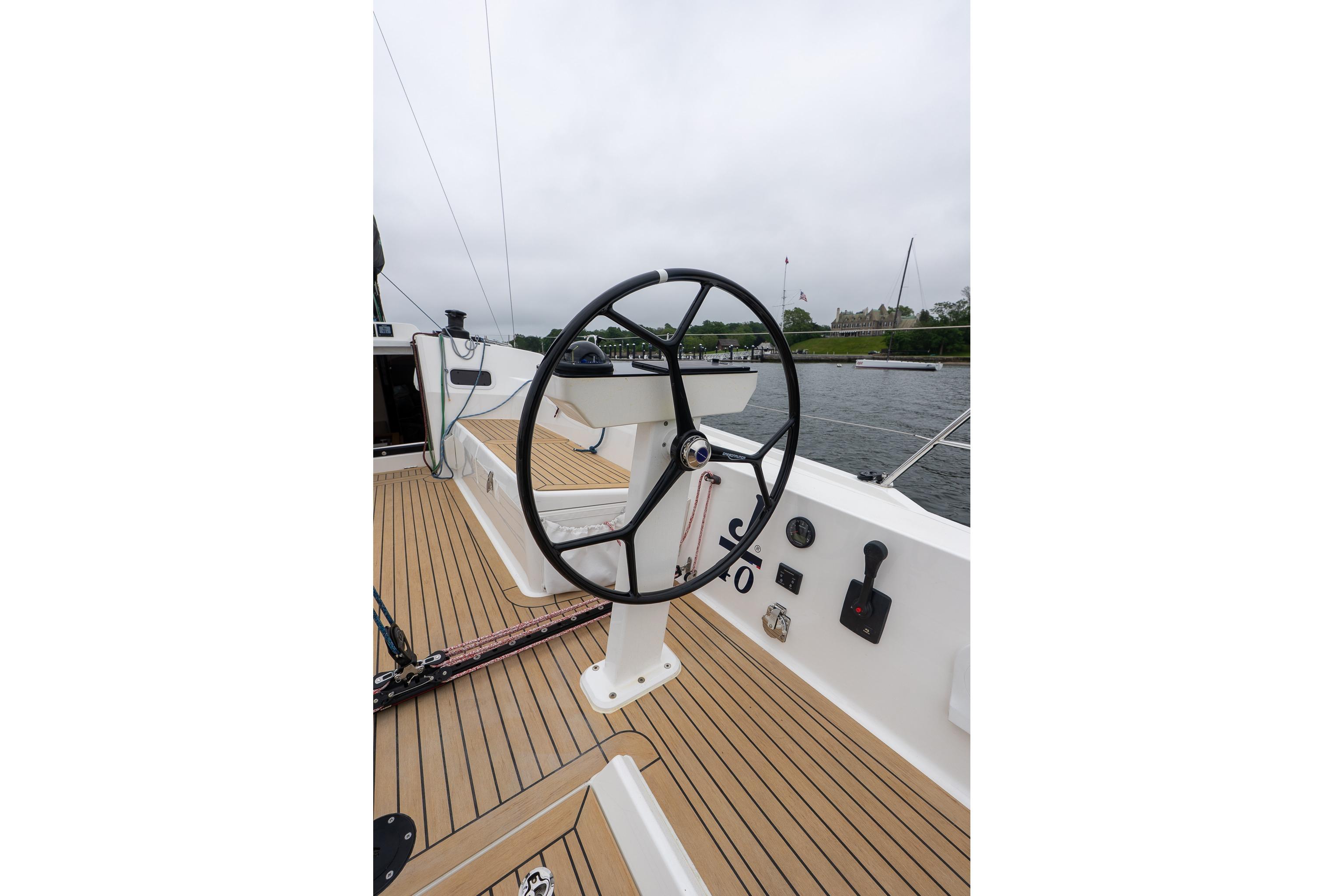 ヨット Jay 金属製 オブジェ 置物 飾り　sailing yacht Jay ヨット Jay 金属製 オブジェ 置物 飾り sailing yacht Jay