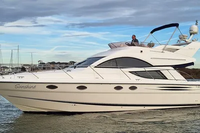 2002 Fairline Phantom 43