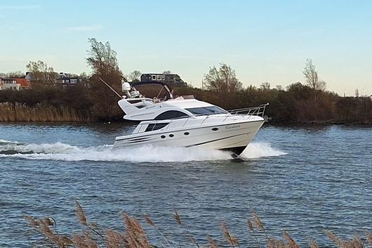 2002 Fairline Phantom 43