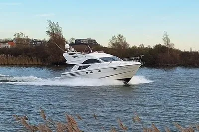 2002 Fairline Phantom 43