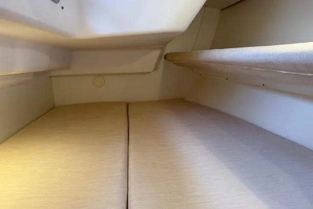  Yacht Photos Pics Port Aft Cabin