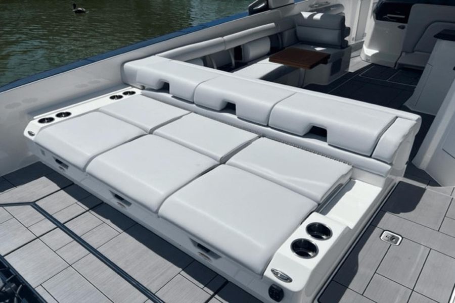 2023 Aviara AV 36 OB