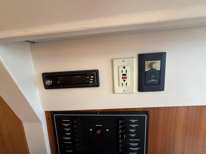 Real Therapy Yacht Photos Pics 