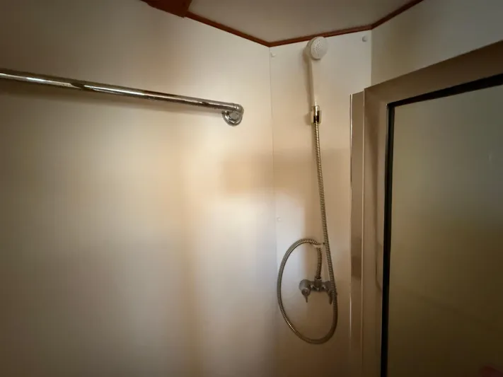 Real Therapy Yacht Photos Pics 