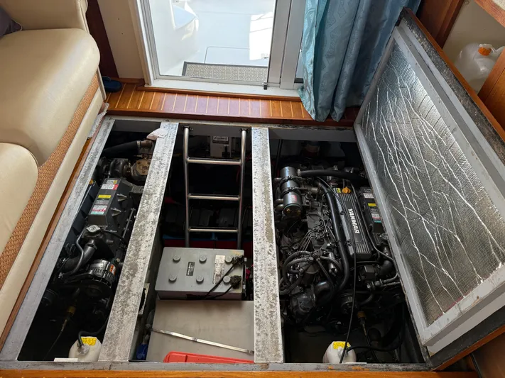 Real Therapy Yacht Photos Pics 